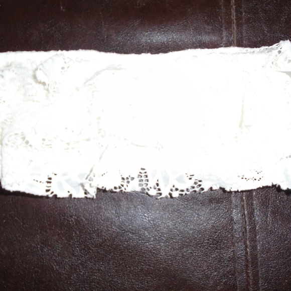 VICTORIA'S SECRET WHITE LACE SWIMSUIT TOP ~ M - Picture 3 of 4